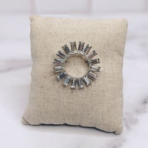 Vintage circle brooch with rectangle rhinestone